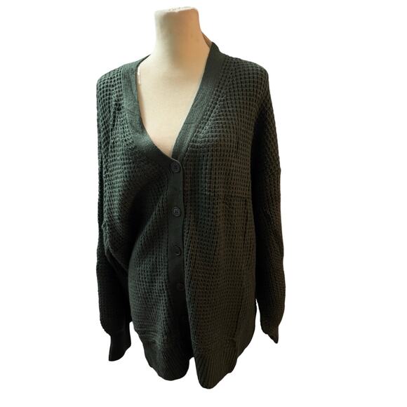 In’Voland Olive Green Waffle-Knit Button Front Cardigan Sweater
Size 20W - Picture 1 of 7